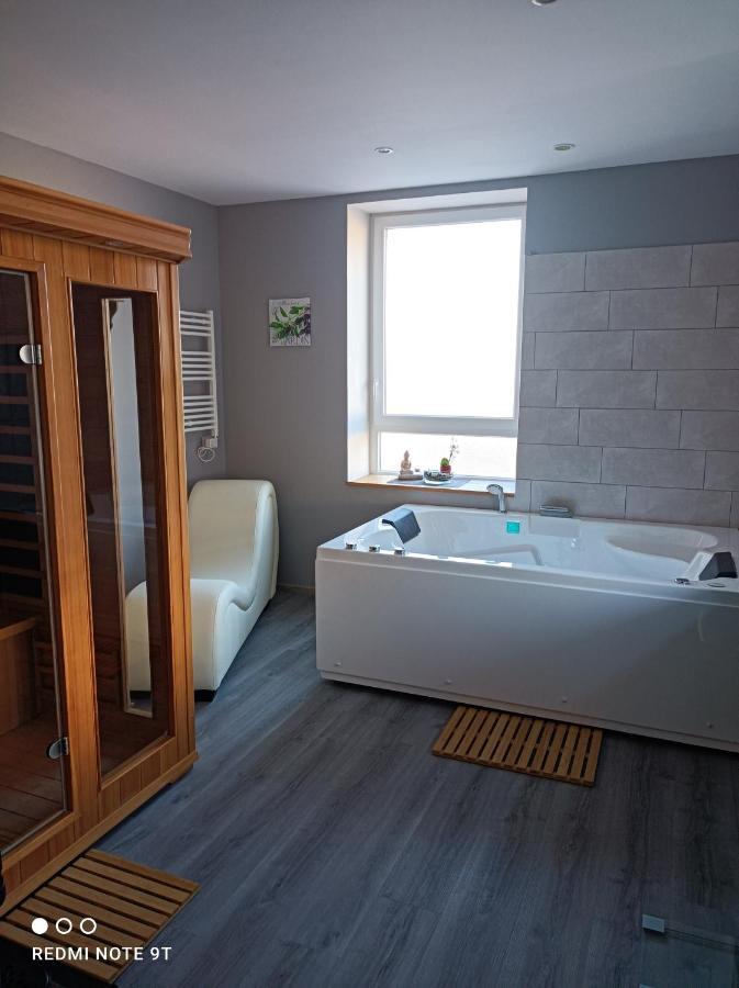 Monts Et Reves Bed & Breakfast Ramonchamp Екстериор снимка
